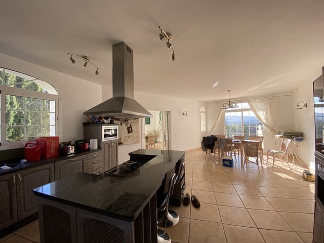 5 slaapkamer Villa te koop in Mijas Golf, Mijas met zwembad - € 1.000.000 (Ref: 9705026)