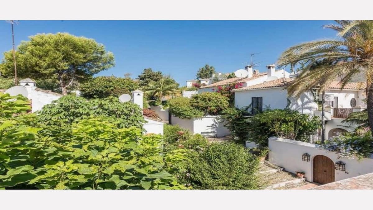 3 soveværelse Byhus til salg i Golden Mile - € 1.000.000 (Ref: 9705028)