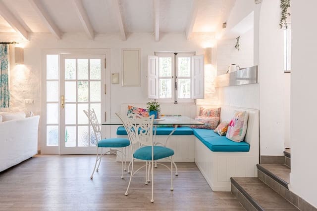 Chalet de 4 habitaciones en Benahavís pueblo, Benahavís en venta con piscina - 1.150.000 € (Ref: 9705030)