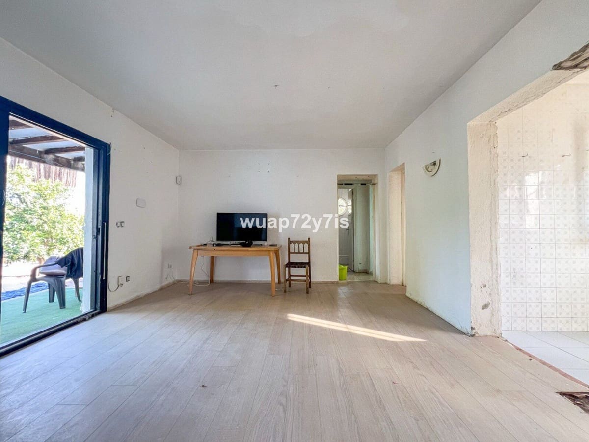 2 bedroom Villa for sale in New Golden Mile - € 1,150,000 (Ref: 9705031)