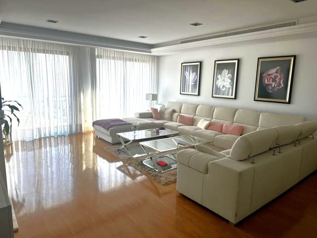 4 soverom Villa til salgs i Alhaurín de la Torre med svømmebasseng garasje - € 1 195 000 (Ref: 9705033)