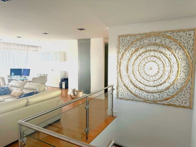 4 soverom Villa til salgs i Alhaurín de la Torre med svømmebasseng garasje - € 1 195 000 (Ref: 9705033)