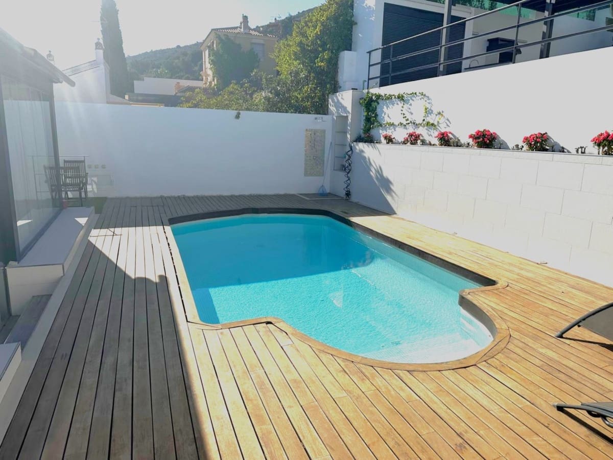 4 bedroom Villa for sale in Alhaurin de la Torre with pool garage - € 1,195,000 (Ref: 9705033)