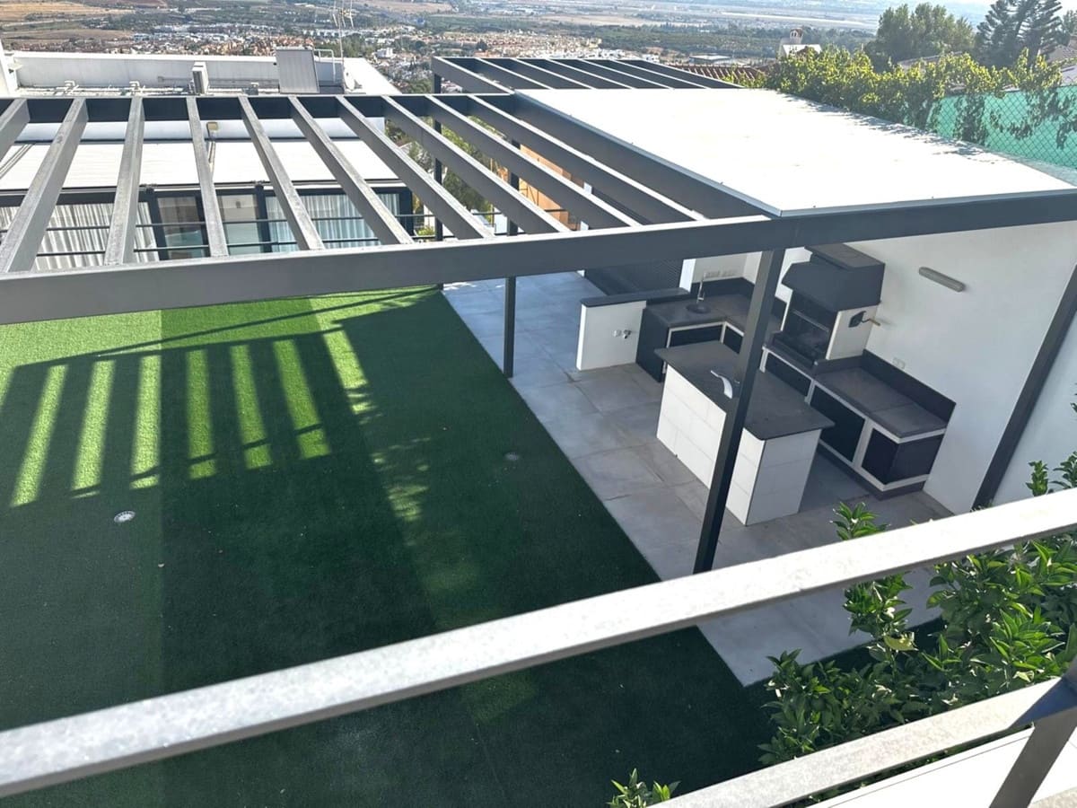 4 bedroom Villa for sale in Alhaurin de la Torre with pool garage - € 1,195,000 (Ref: 9705033)