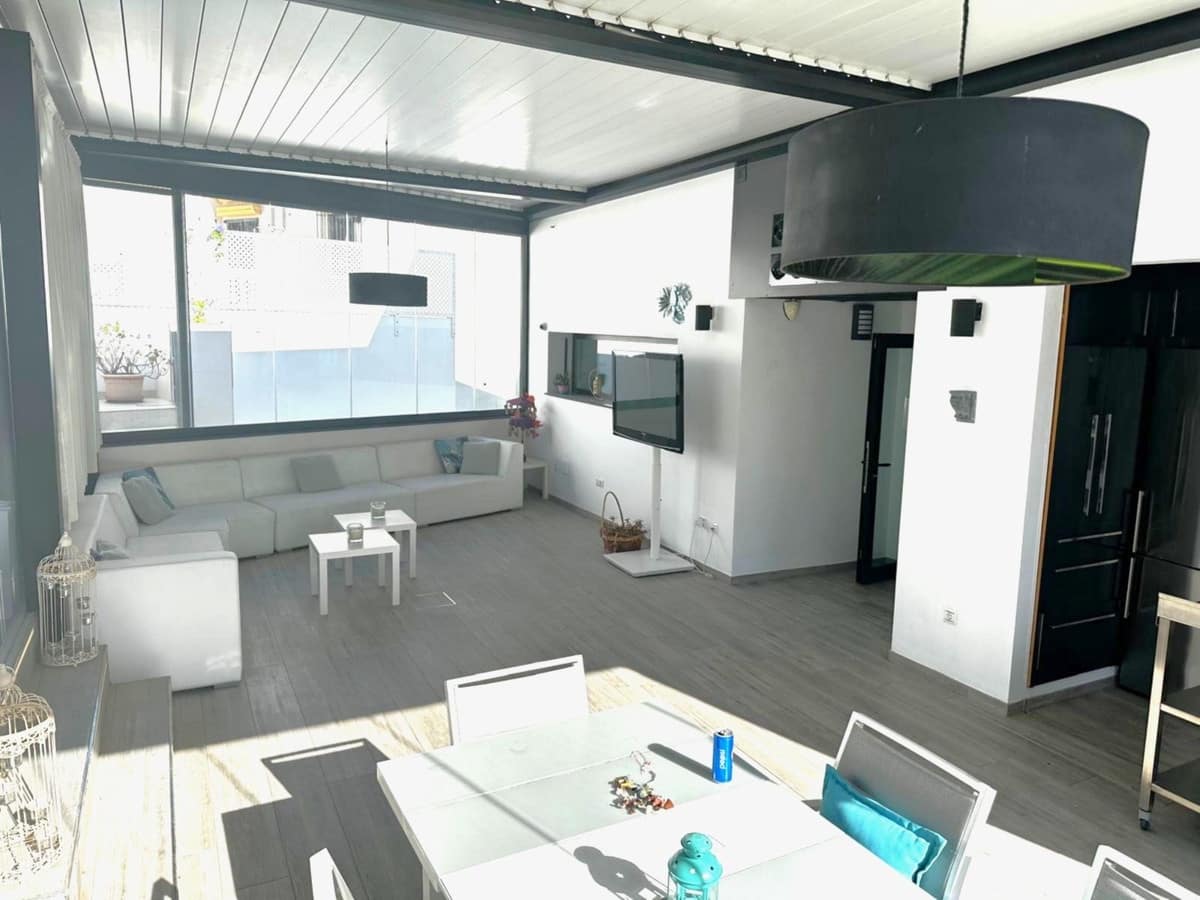 4 bedroom Villa for sale in Alhaurin de la Torre with pool garage - € 1,195,000 (Ref: 9705033)