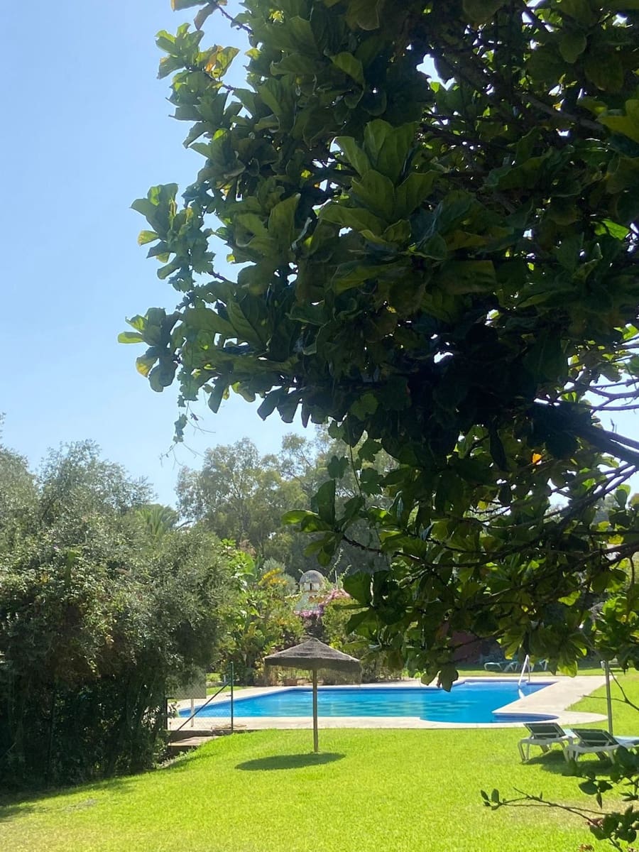 5 Zimmer Villa zu verkaufen in Calahonda mit Pool Garage - 1.200.000 € (Ref: 9705034)