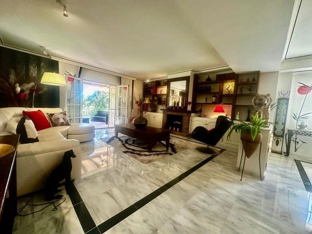 5 Zimmer Villa zu verkaufen in Calahonda, Mijas mit Pool Garage - 1.200.000 € (Ref: 9705034)