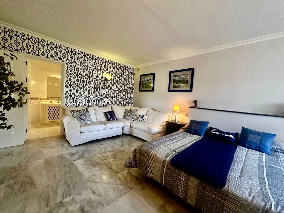 5 Zimmer Villa zu verkaufen in Calahonda mit Pool Garage - 1.200.000 € (Ref: 9705034)