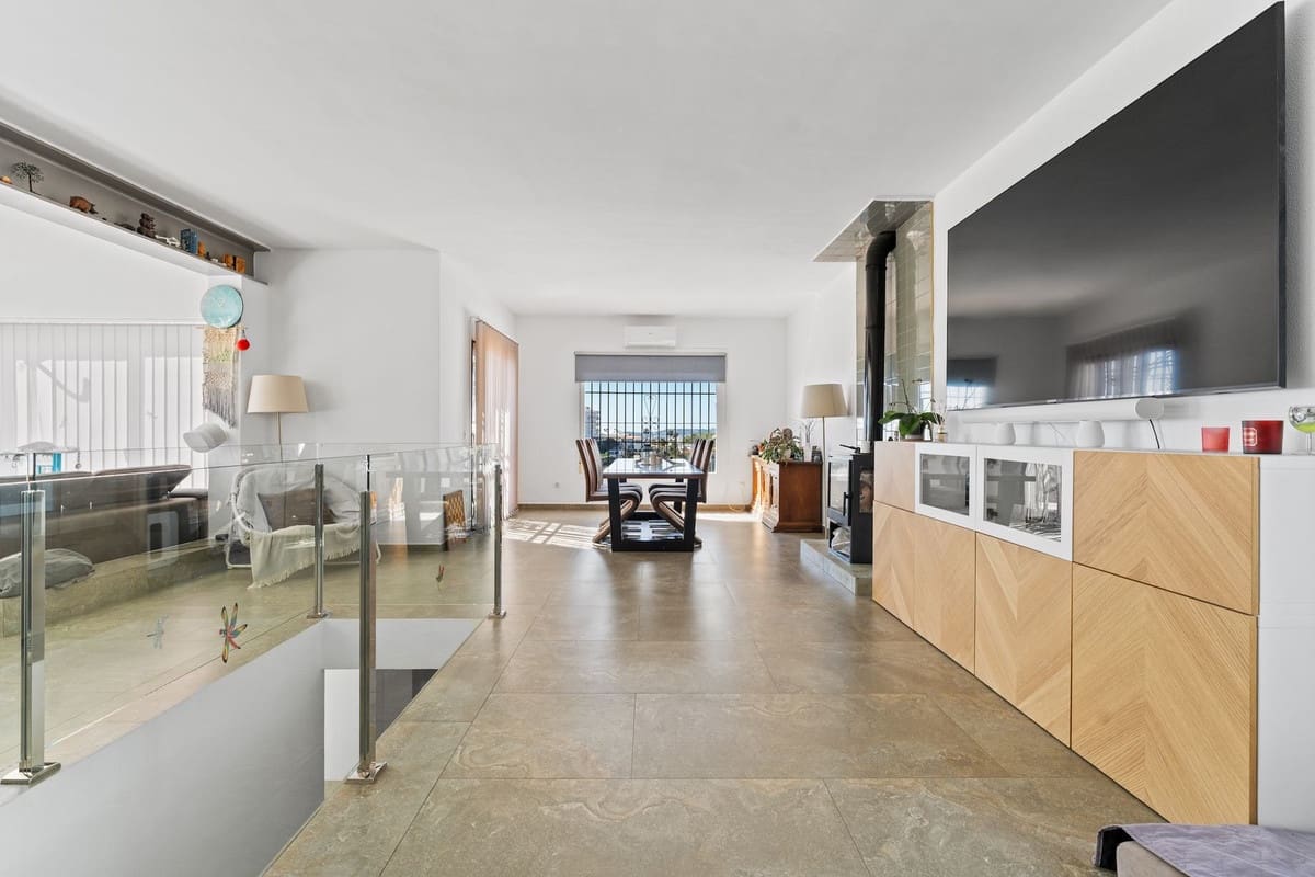 Chalet de 4 habitaciones en Fuengirola en venta con piscina garaje - 1.200.000 € (Ref: 9705036)
