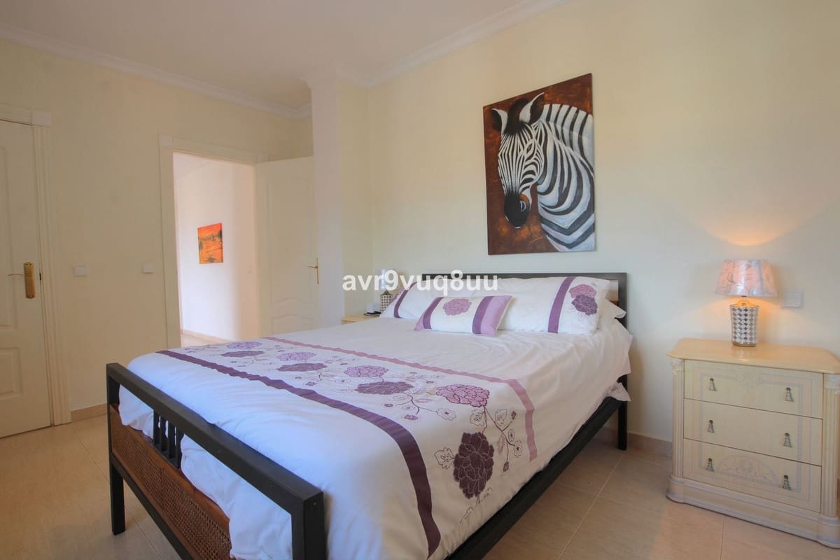 7 Zimmer Villa zu verkaufen in La Cala Golf mit Pool Garage - 1.250.000 € (Ref: 9705037)