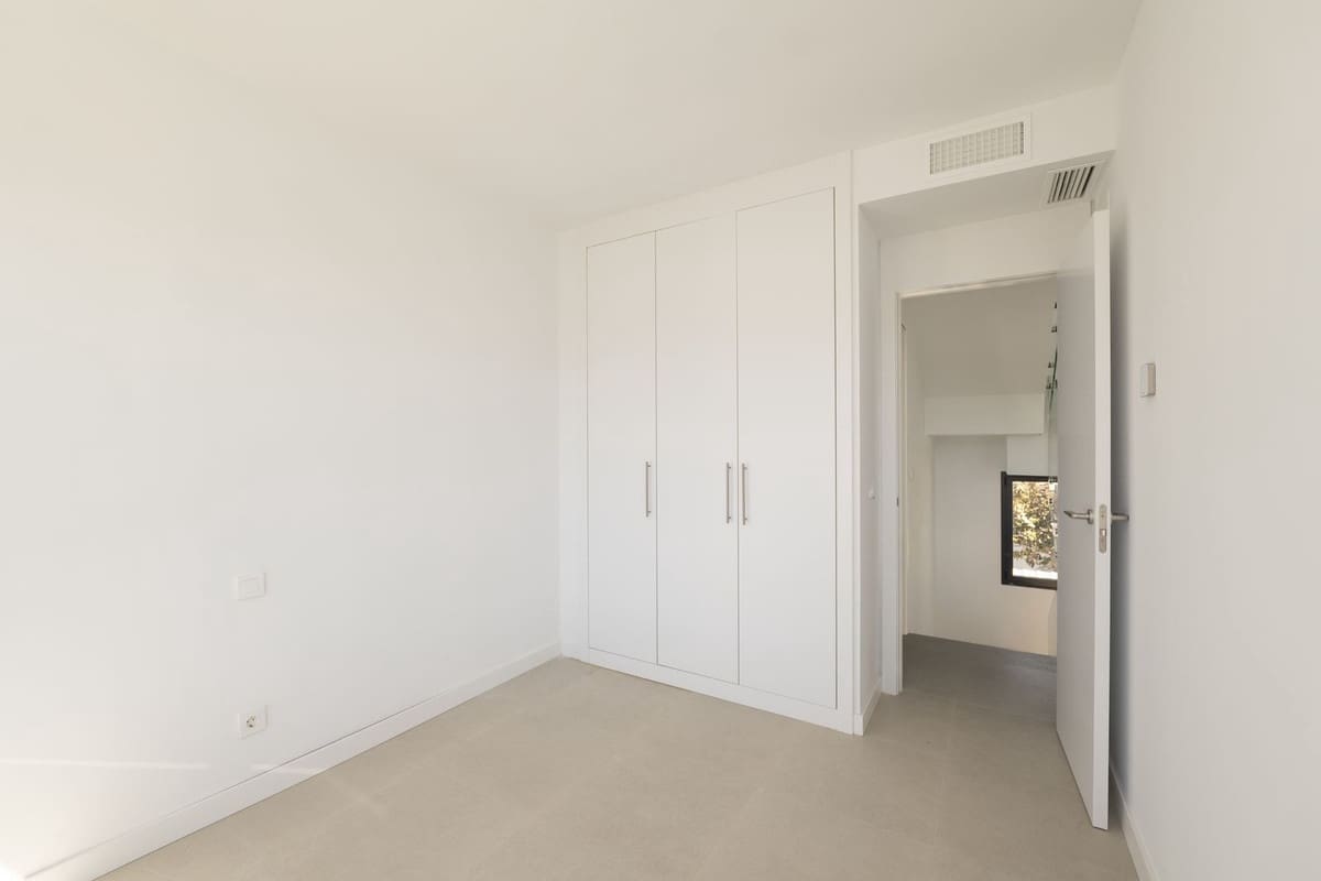 4 quarto Casa em Banda para venda em Atalaya-Isdabe com garagem - 1 250 000 € (Ref: 9705038)