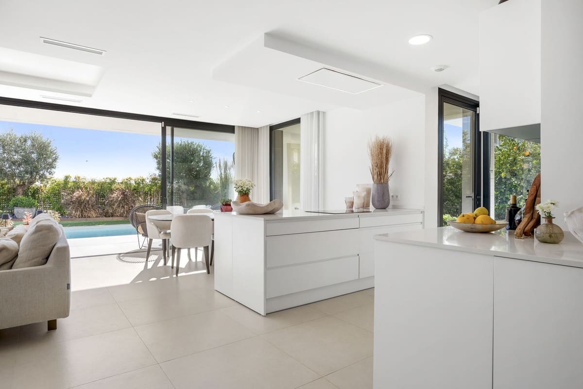 3 chambre Villa/Maison à vendre à Manilva avec piscine - 1 295 000 € (Ref: 9705039)
