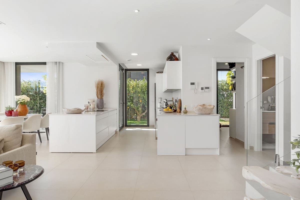 3 chambre Villa/Maison à vendre à Manilva avec piscine - 1 295 000 € (Ref: 9705039)