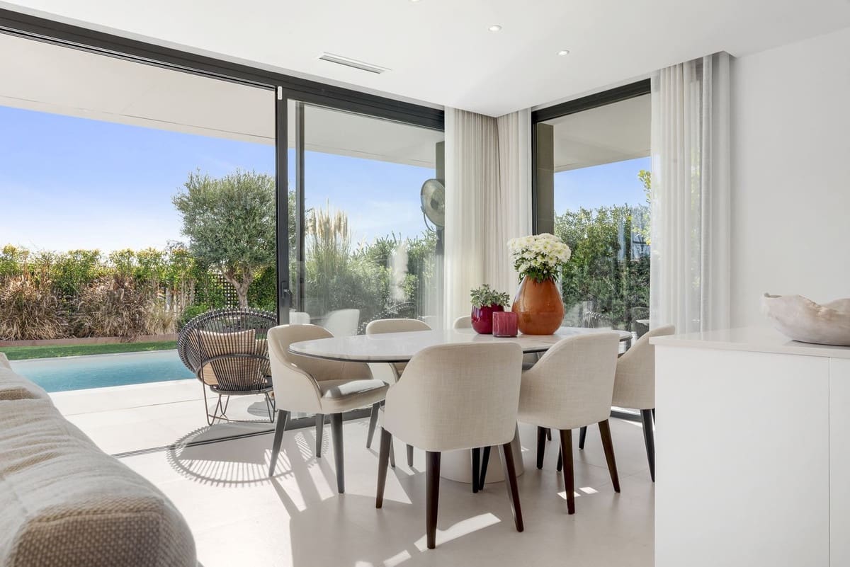 3 chambre Villa/Maison à vendre à Manilva avec piscine - 1 295 000 € (Ref: 9705039)