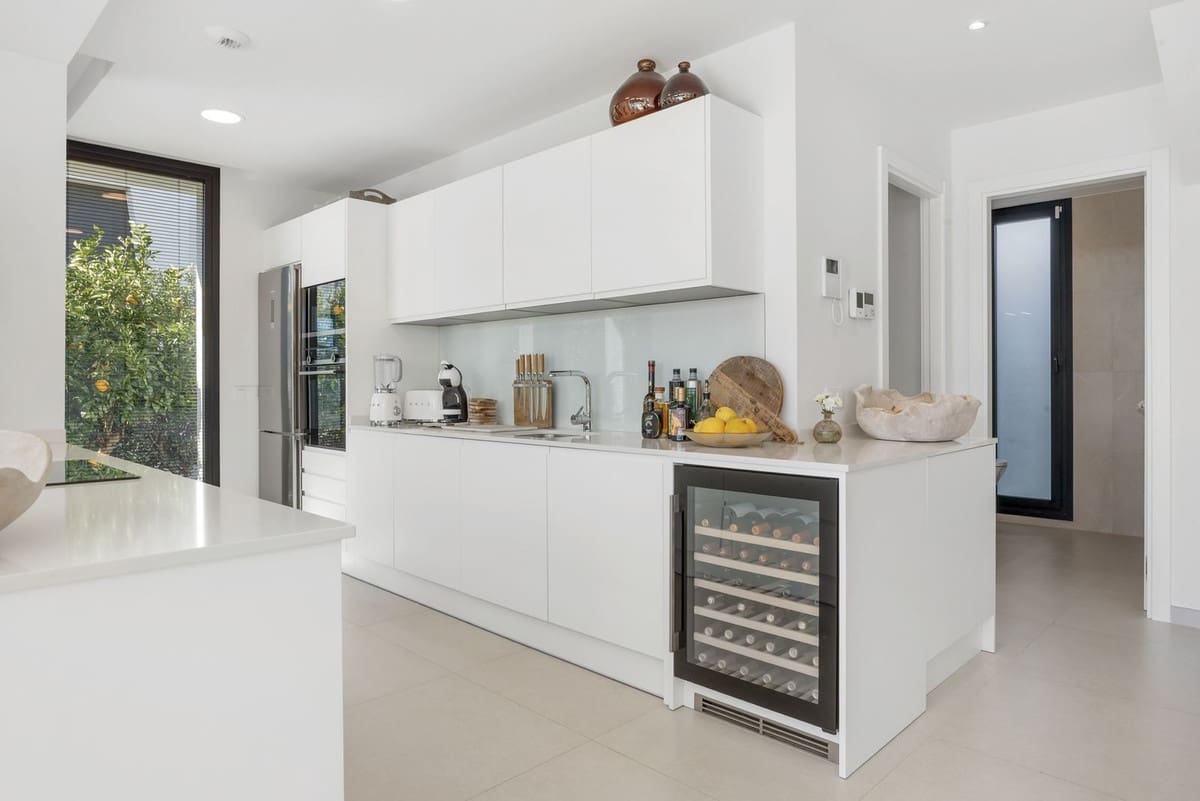 3 chambre Villa/Maison à vendre à Manilva avec piscine - 1 295 000 € (Ref: 9705039)