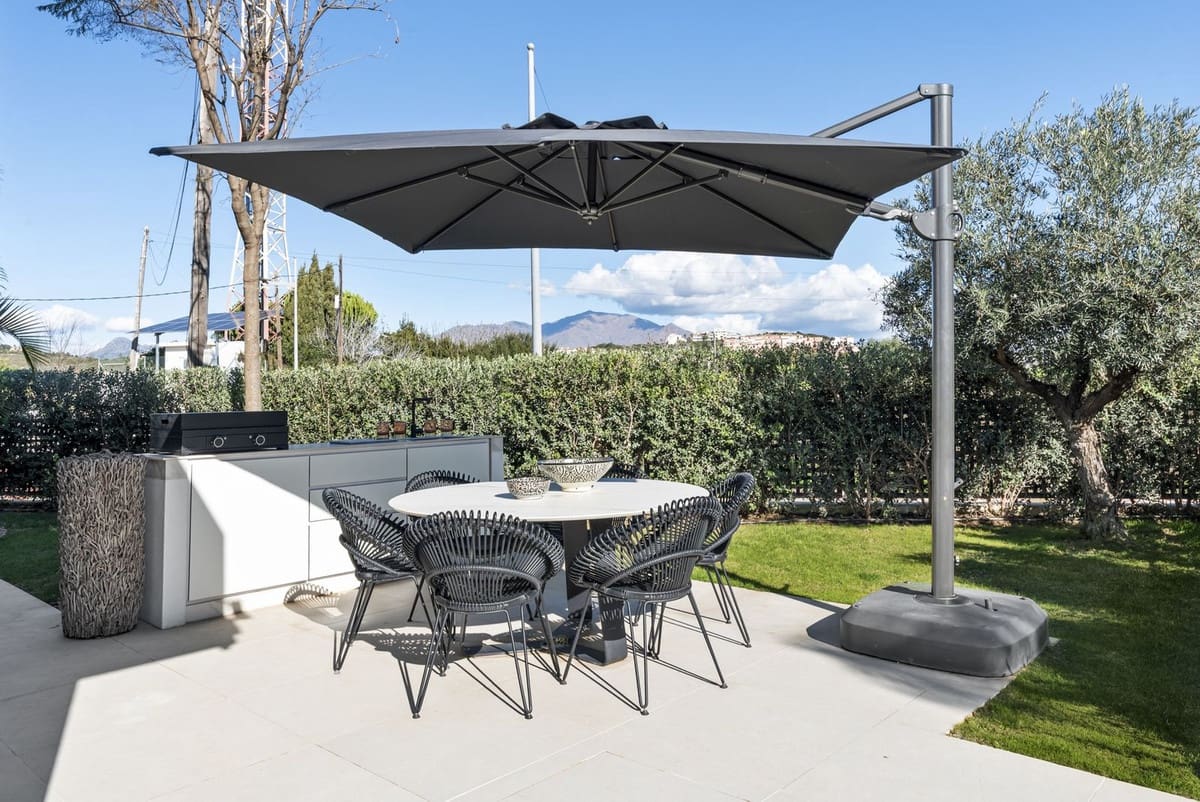 3 chambre Villa/Maison à vendre à Manilva avec piscine - 1 295 000 € (Ref: 9705039)