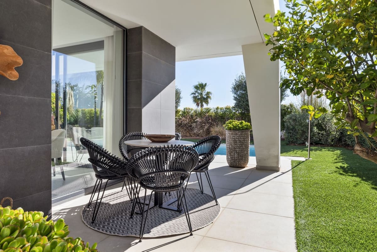 3 chambre Villa/Maison à vendre à Manilva avec piscine - 1 295 000 € (Ref: 9705039)