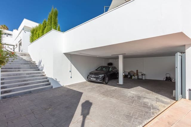4 soverom Villa til salgs i La Duquesa / Puerto de la Duquesa, Manilva med svømmebasseng garasje - € 1 298 000 (Ref: 9705041)
