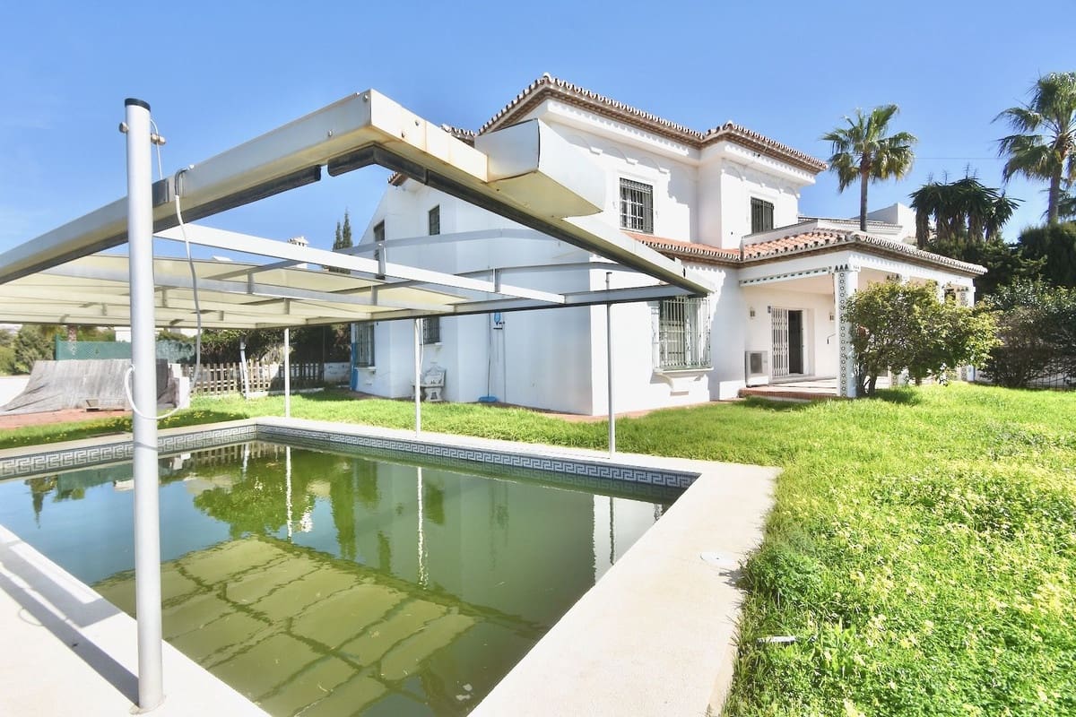 5 quarto Moradia para venda em La Cala de Mijas com piscina garagem - 1 330 000 € (Ref: 9705043)