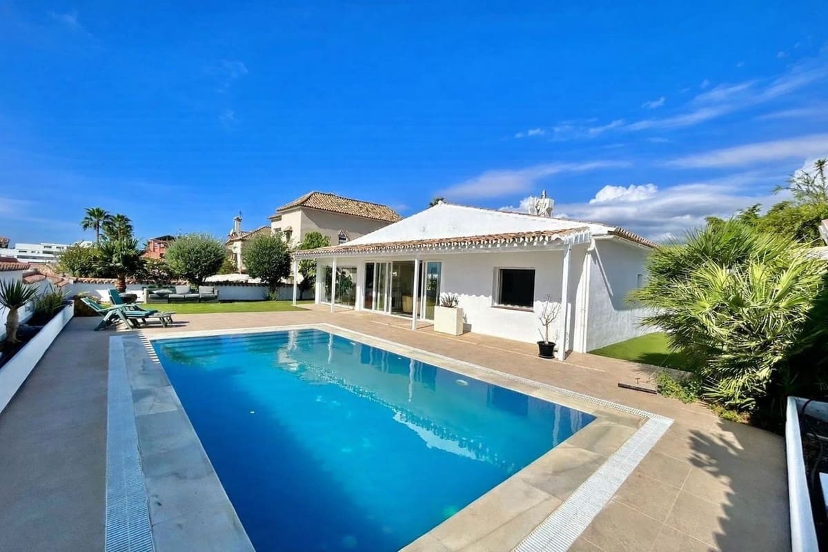 3 camera da letto Villa in vendita in San Pedro de Alcantara con piscina garage - 1.350.000 € (Rif: 9705045)