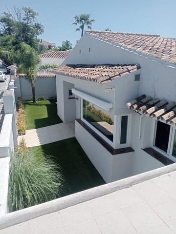 3 camera da letto Villa in vendita in San Pedro de Alcántara Pueblo, Marbella con piscina garage - 1.350.000 € (Rif: 9705045)