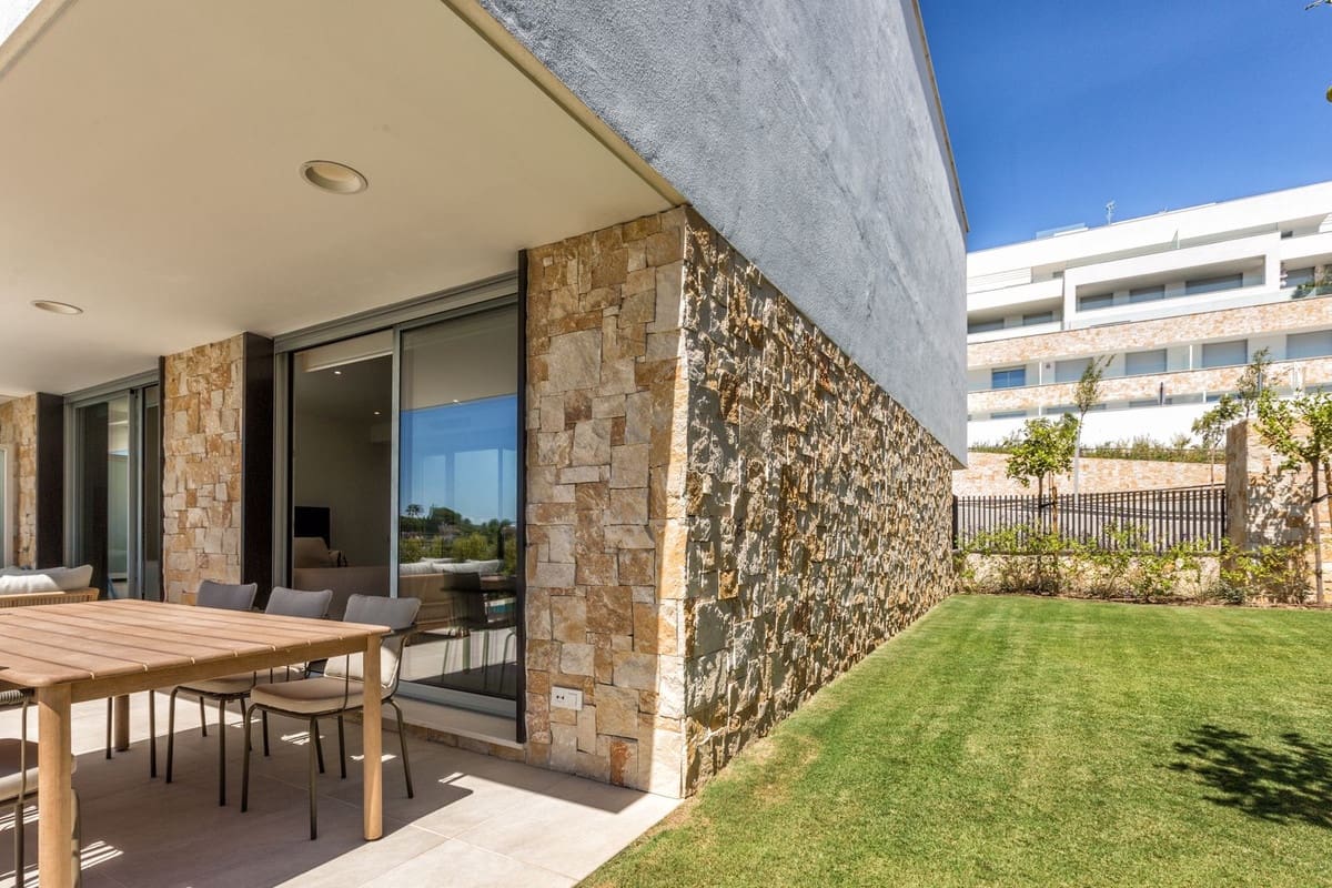 4 bedroom Townhouse for sale in Estepona with pool - € 1,375,000 (Ref: 9705046)