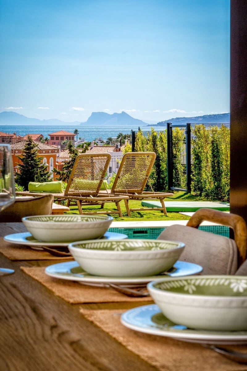 4 bedroom Townhouse for sale in Estepona with pool - € 1,375,000 (Ref: 9705046)