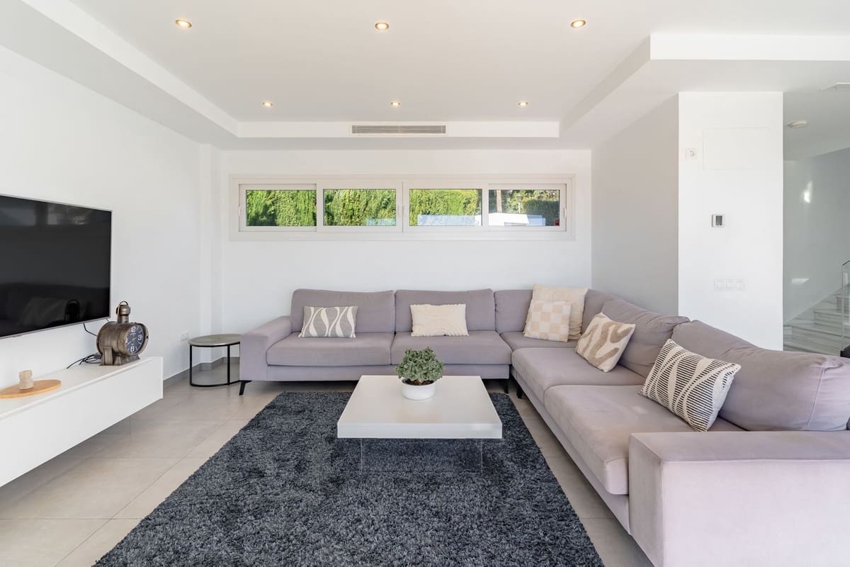 5 chambre Villa/Maison à vendre à Fuengirola avec piscine - 1 380 000 € (Ref: 9705047)