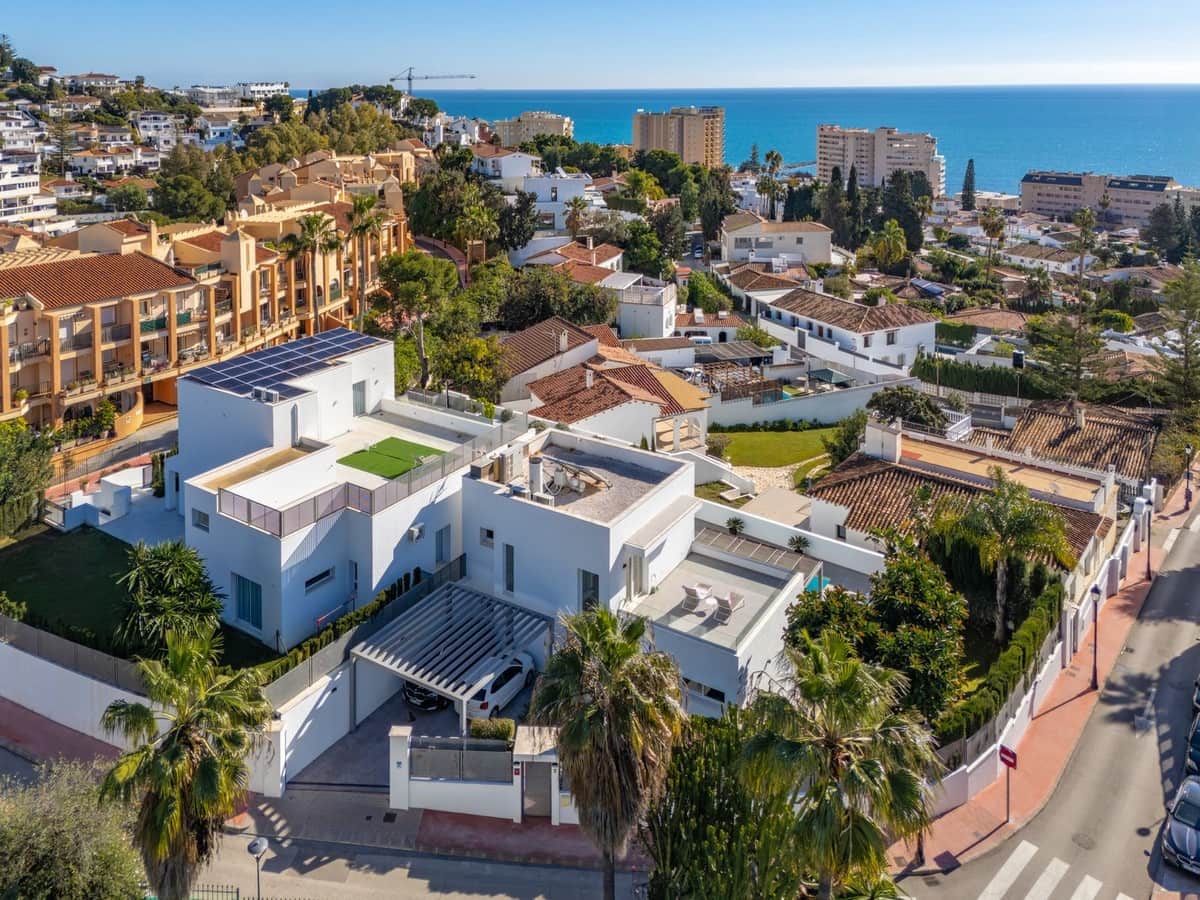 5 chambre Villa/Maison à vendre à Fuengirola avec piscine - 1 380 000 € (Ref: 9705047)