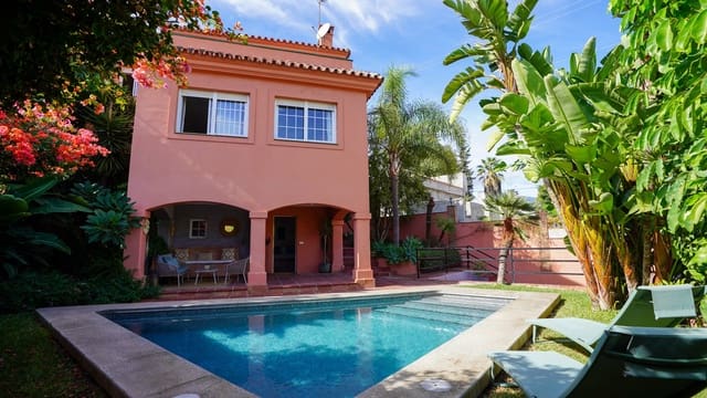 4 slaapkamer Villa te koop in La Dama de Noche - La Alzambra, Marbella met zwembad - € 1.395.000 (Ref: 9705048)