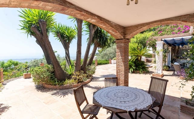 Chalet de 5 habitaciones en Mijas pueblo, Mijas en venta con piscina - 1.450.000 € (Ref: 9705049)