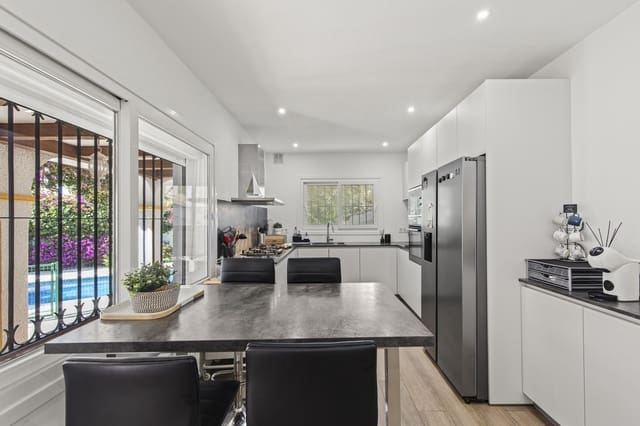 4 camera da letto Villa in vendita in Guadalmina Alta, Marbella con piscina - 1.450.000 € (Rif: 9705050)