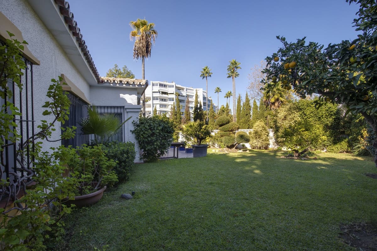 4 camera da letto Villa in vendita in Guadalmina con piscina - 1.450.000 € (Rif: 9705050)