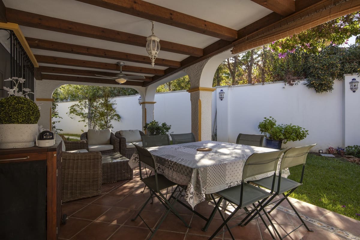 4 camera da letto Villa in vendita in Guadalmina con piscina - 1.395.000 € (Rif: 9705050)