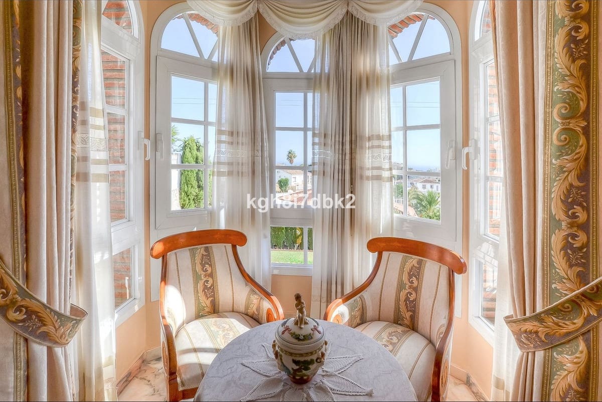 10 makuuhuone Huvila myytävänä paikassa Benalmadena mukana uima-altaan 
autotalli - 1 450 000 € (Ref: 9705051)