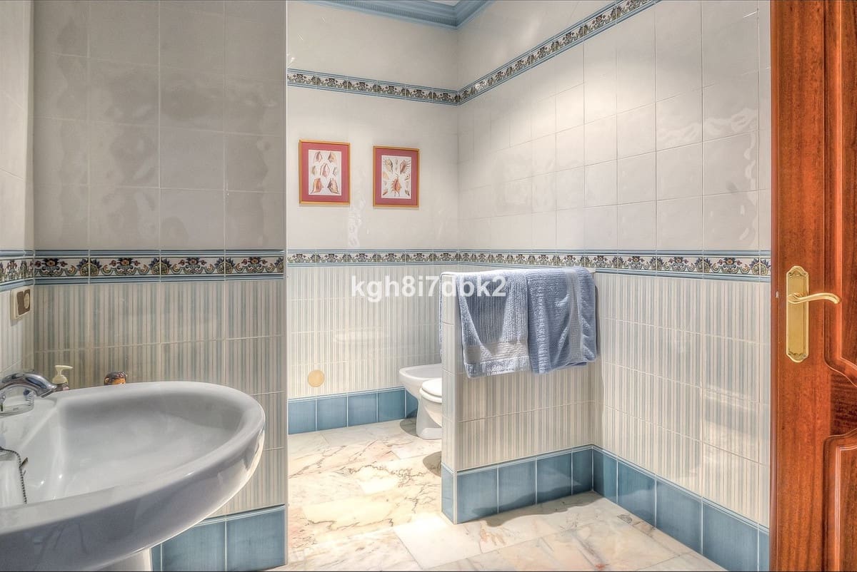 10 makuuhuone Huvila myytävänä paikassa Benalmadena mukana uima-altaan 
autotalli - 1 450 000 € (Ref: 9705051)