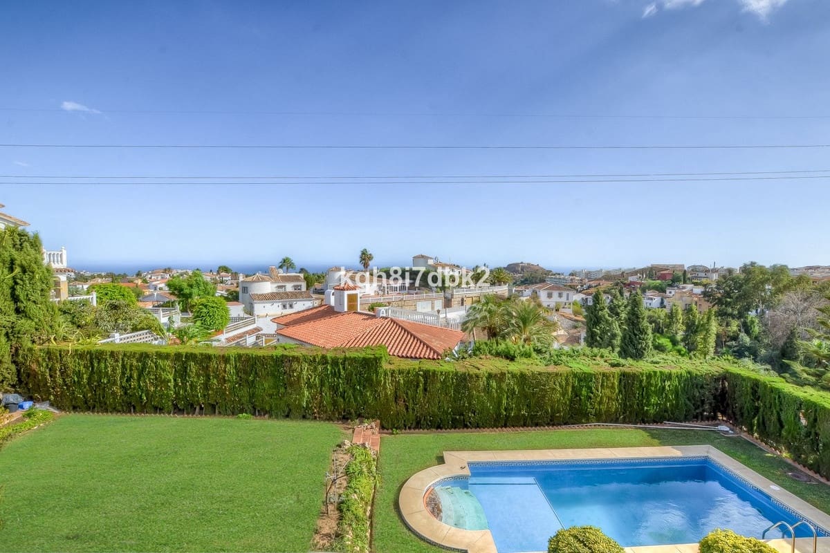 10 soveværelse Villa til salg i Benalmadena med swimmingpool garage - € 1.450.000 (Ref: 9705051)
