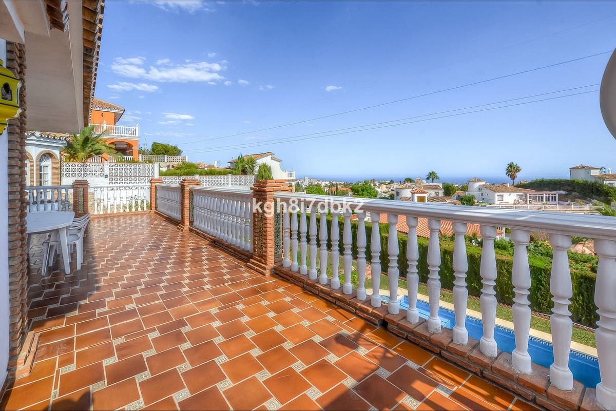 10 soveværelse Villa til salg i Benalmadena med swimmingpool garage - € 1.450.000 (Ref: 9705051)