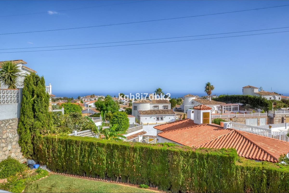 10 soveværelse Villa til salg i Benalmadena med swimmingpool garage - € 1.450.000 (Ref: 9705051)