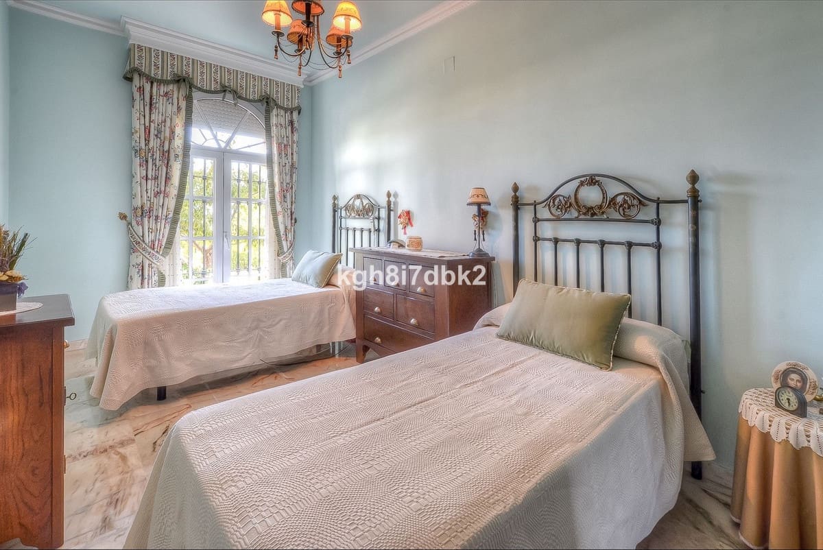 10 soveværelse Villa til salg i Benalmadena med swimmingpool garage - € 1.450.000 (Ref: 9705051)