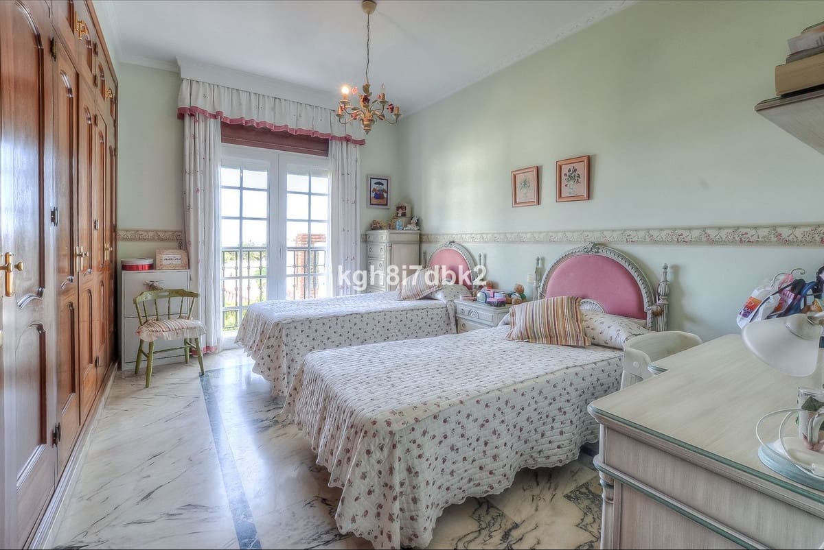10 soveværelse Villa til salg i Benalmadena med swimmingpool garage - € 1.450.000 (Ref: 9705051)