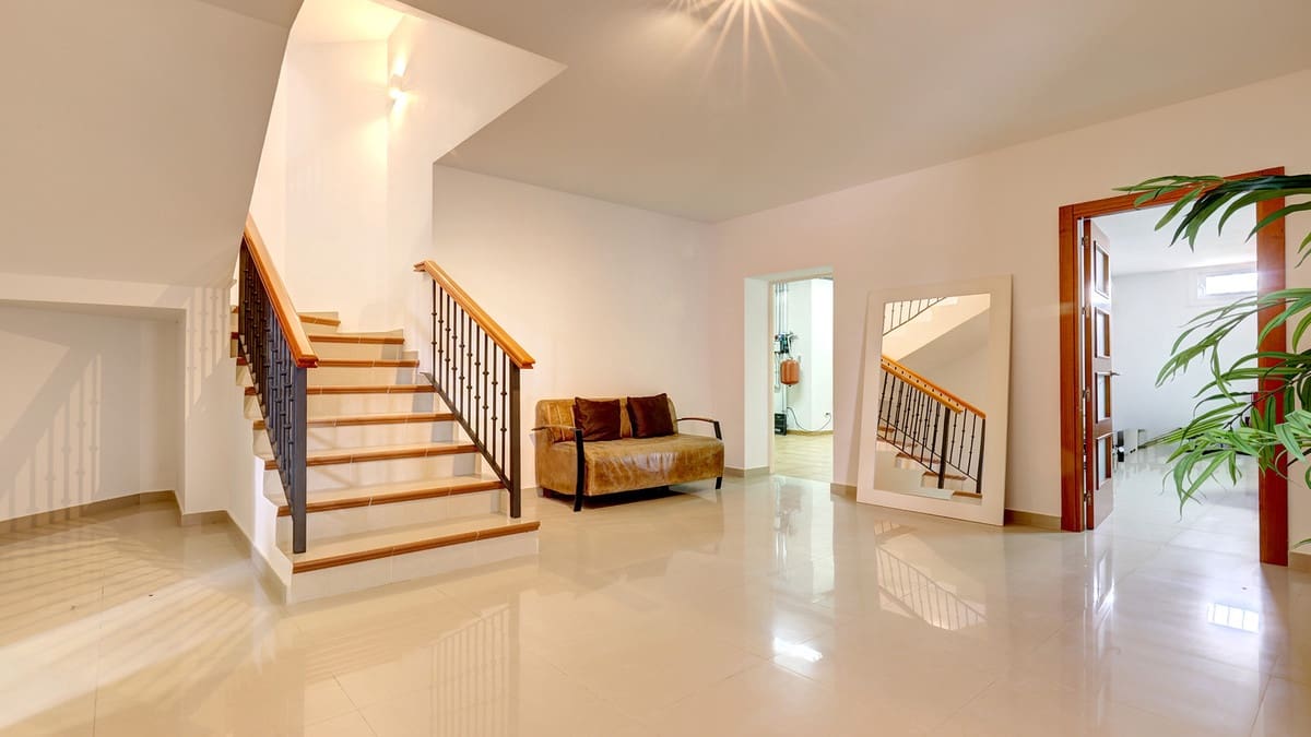 4 bedroom Villa for sale in Manilva with pool - € 1,450,000 (Ref: 9705052)