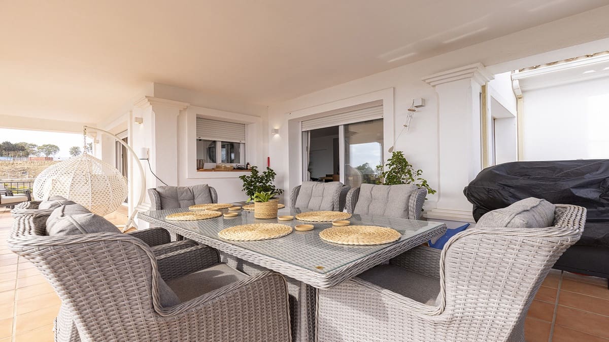 4 chambre Villa/Maison à vendre à Manilva avec piscine - 1 450 000 € (Ref: 9705052)