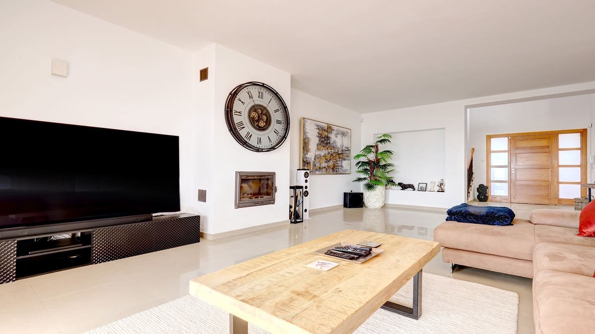 4 chambre Villa/Maison à vendre à Manilva avec piscine - 1 450 000 € (Ref: 9705052)