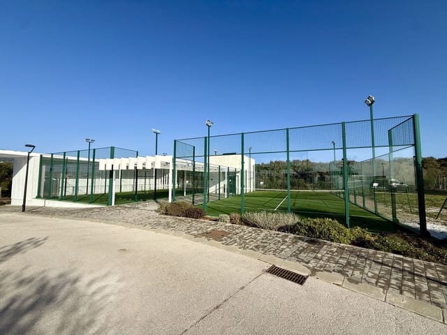 5 soveværelse Semi-Rækkehus til salg i Sotogrande, San Roque med swimmingpool garage - € 1.450.000 (Ref: 9705053)