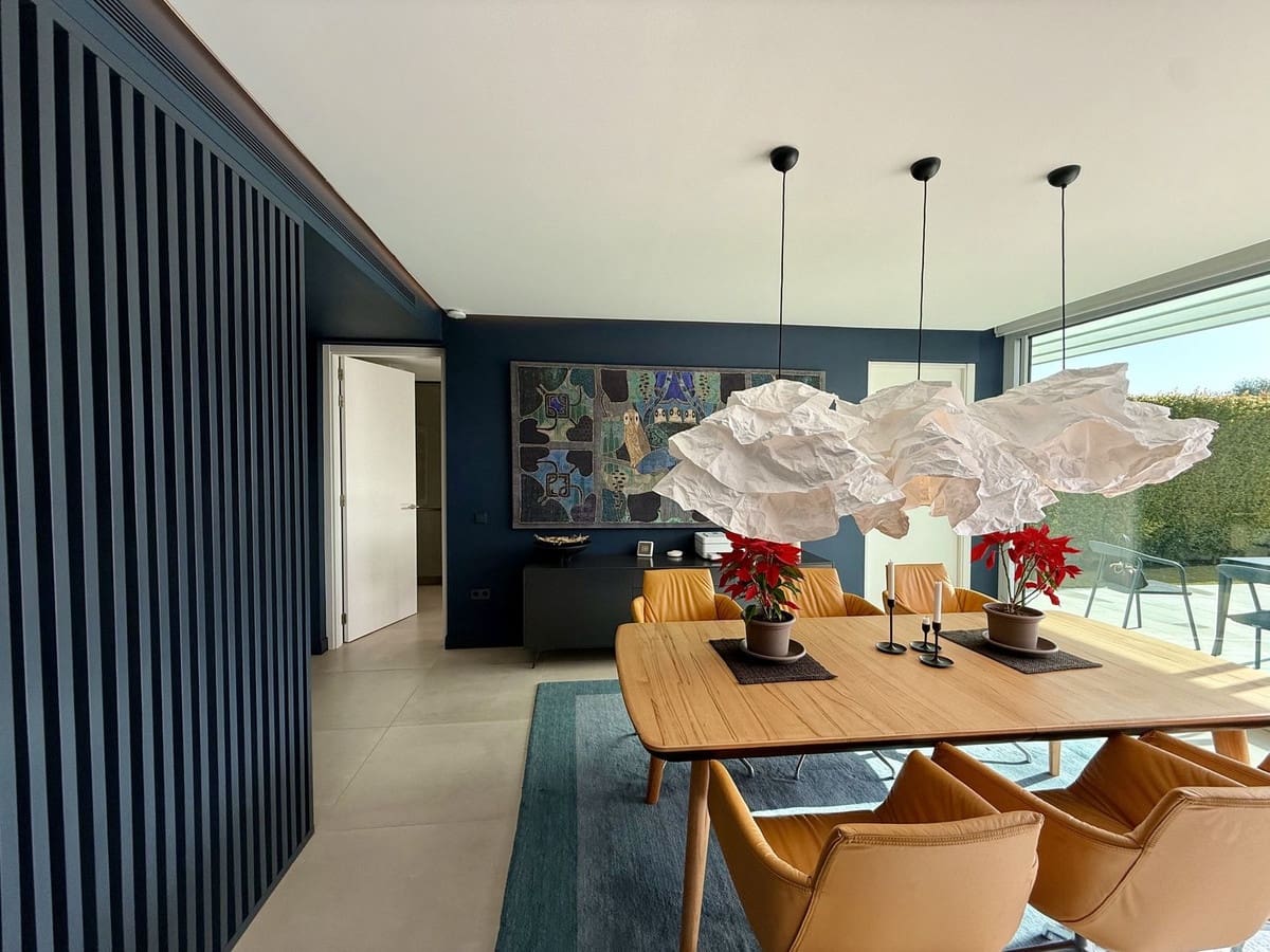 5 soveværelse Semi-Rækkehus til salg i Sotogrande med swimmingpool garage - € 1.450.000 (Ref: 9705053)