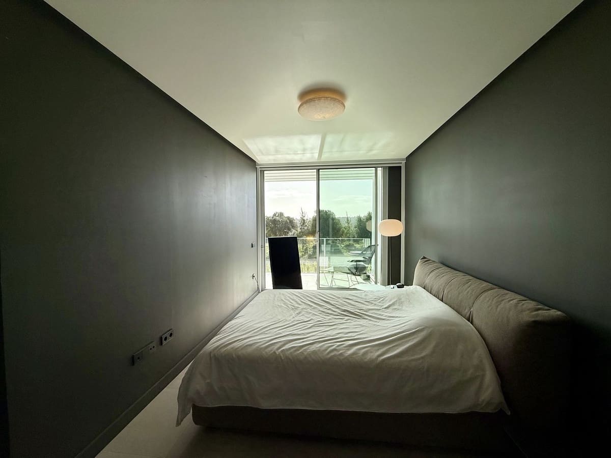 5 soveværelse Semi-Rækkehus til salg i Sotogrande med swimmingpool garage - € 1.450.000 (Ref: 9705053)