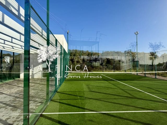 5 sovrum Semi-fristående Villa till salu i Sotogrande, San Roque med pool garage - 1 450 000 € (Ref: 9705053)