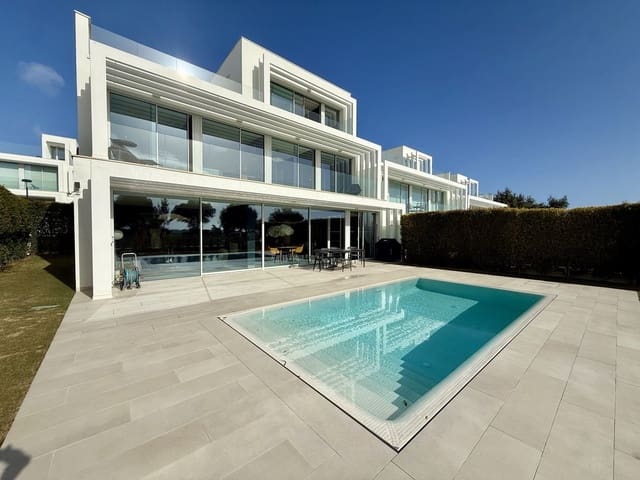 5 sovrum Semi-fristående Villa till salu i Sotogrande, San Roque med pool garage - 1 450 000 € (Ref: 9705053)