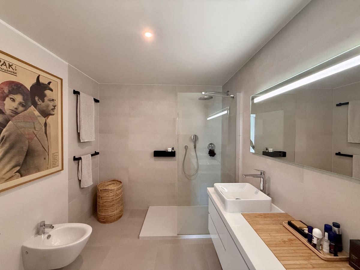 5 bedroom Semi-detached Villa for sale in Sotogrande with pool garage - € 1,450,000 (Ref: 9705053)